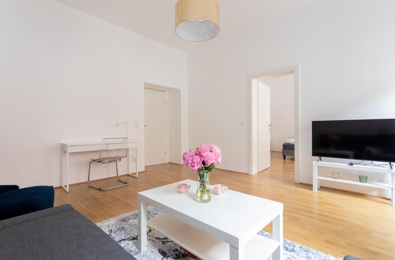 Charming Flat & Balcony Near Central Station L Bg5 เวียนนา ภายนอก รูปภาพ