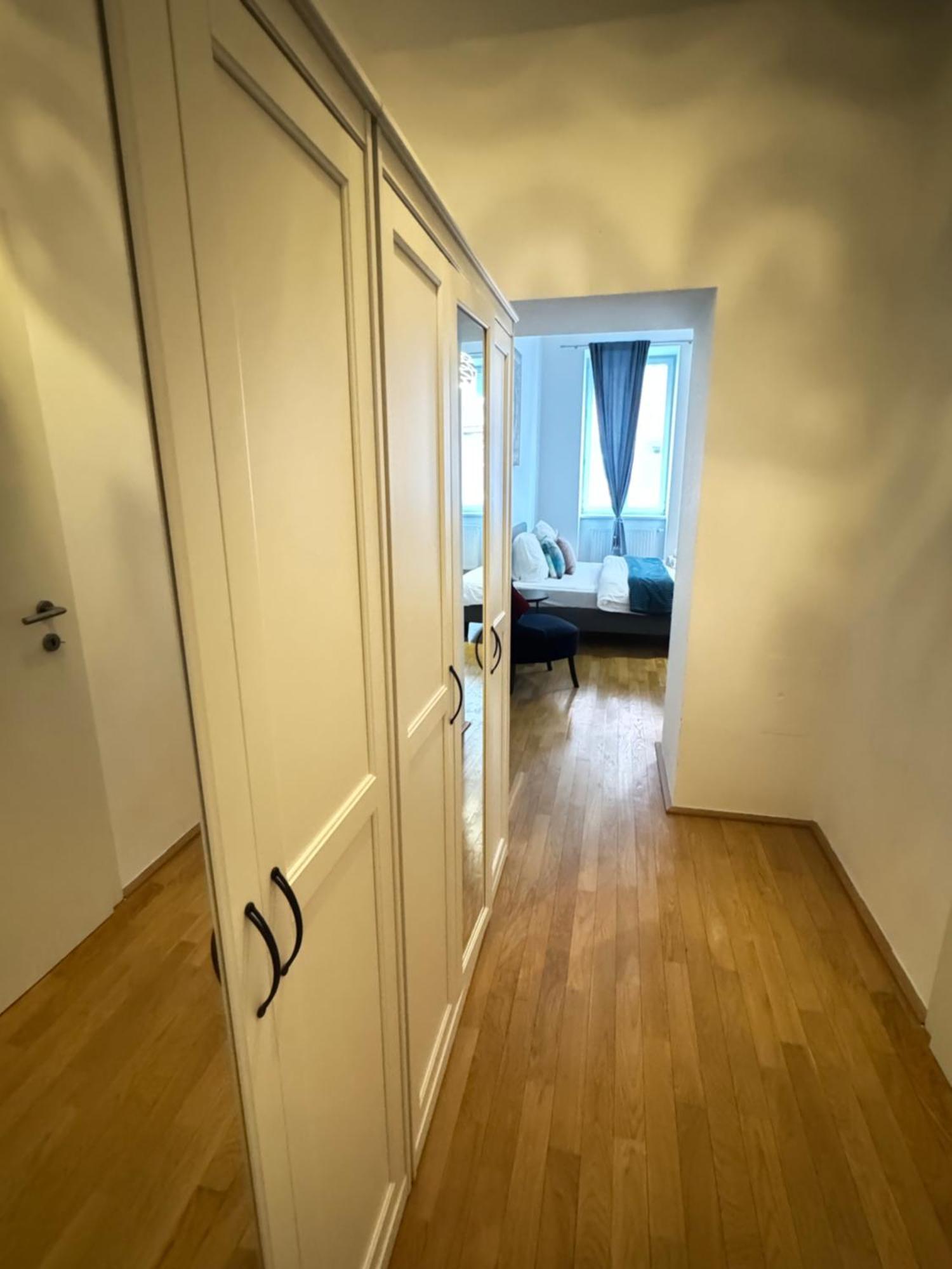 Charming Flat & Balcony Near Central Station L Bg5 เวียนนา ภายนอก รูปภาพ