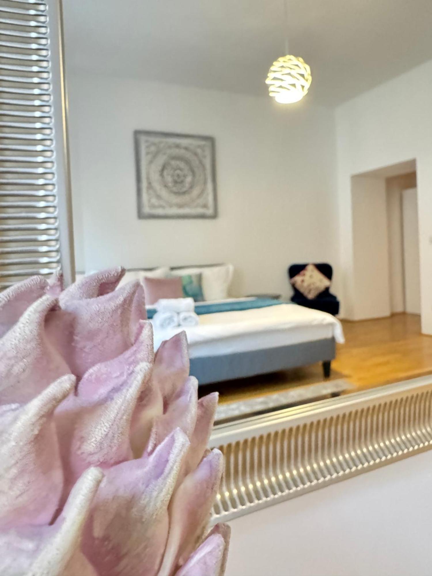 Charming Flat & Balcony Near Central Station L Bg5 เวียนนา ภายนอก รูปภาพ